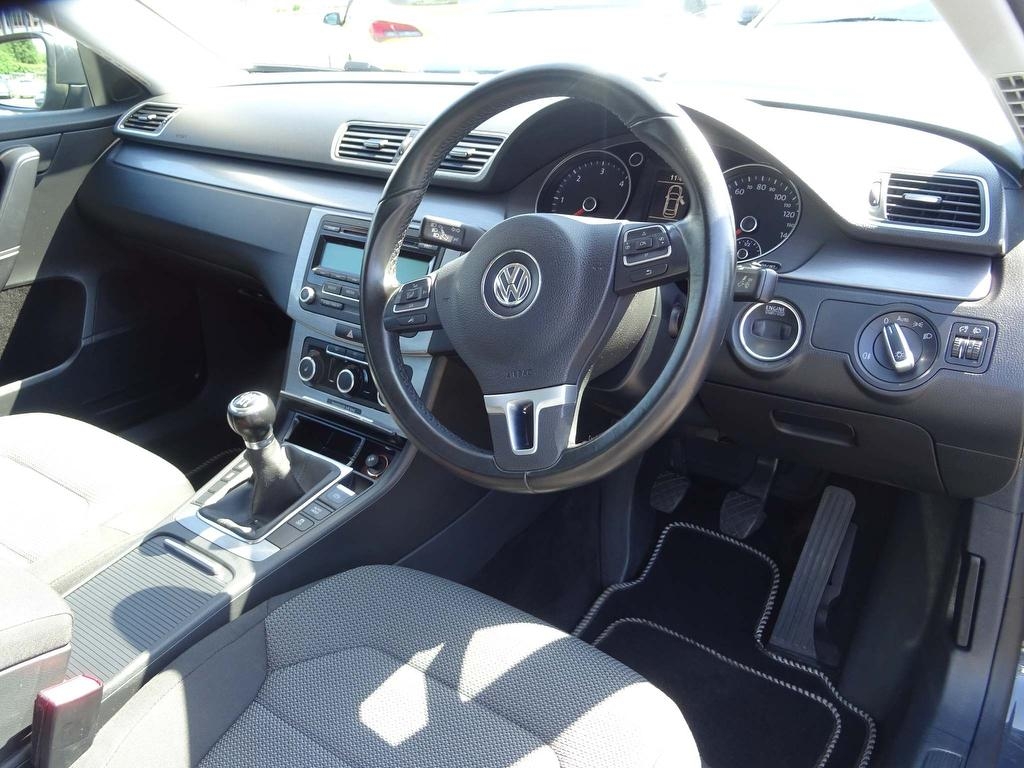 Volkswagen Passat 1.6 TDI BlueMotion Tech SE 4dr 