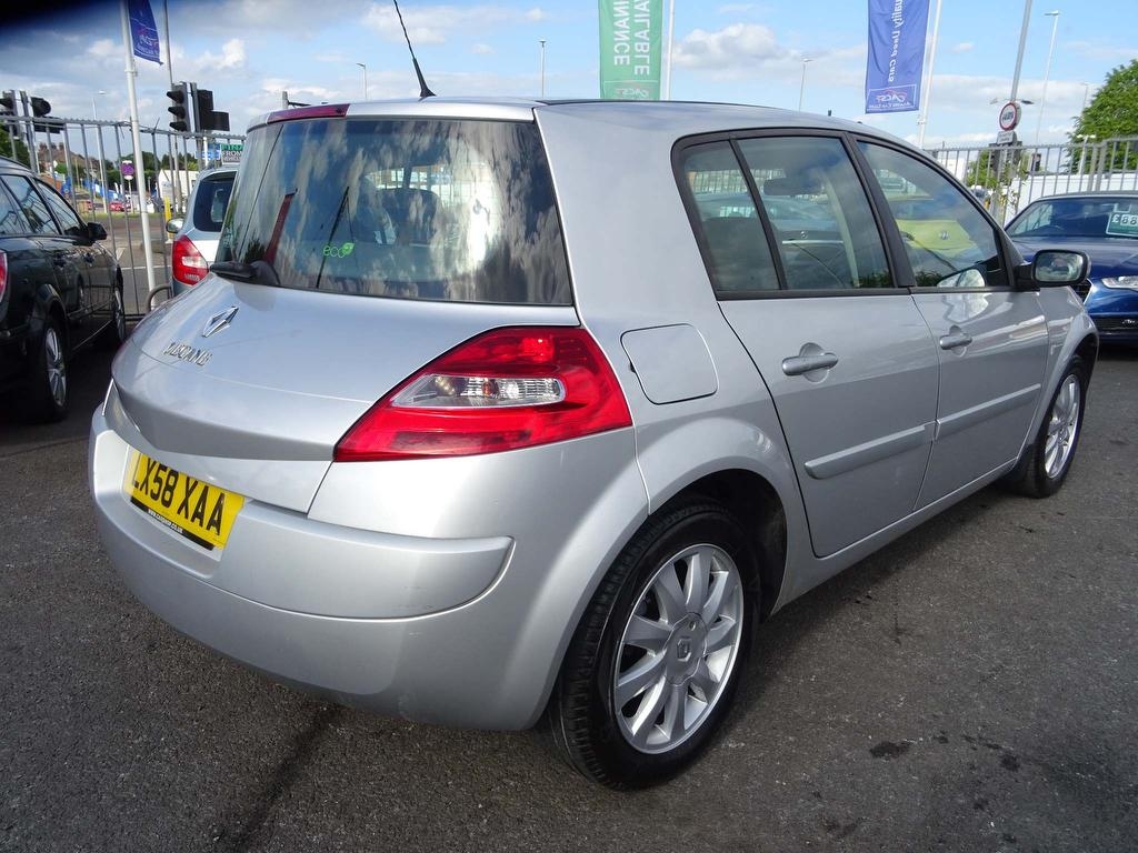 Renault Megane 1.5 dCi Dynamique 5dr 