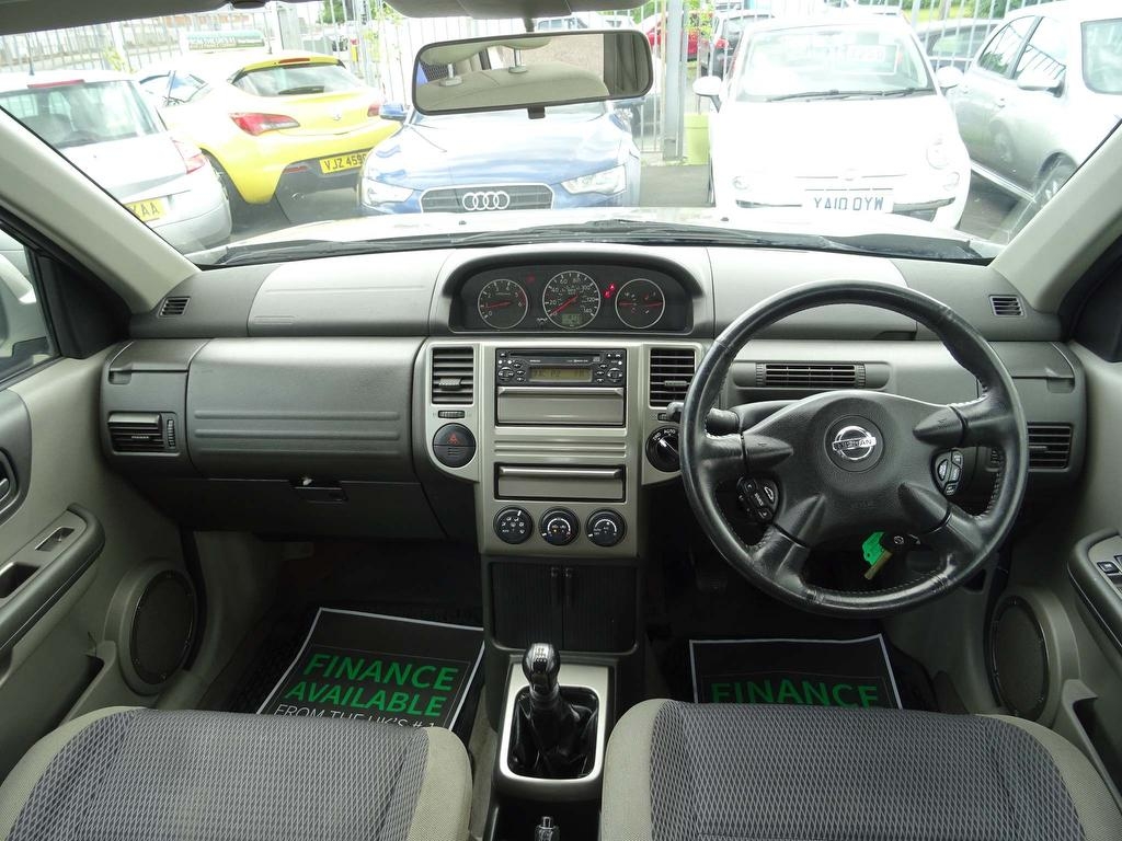 Nissan X-Trail 2.2 dCi SE 5dr 