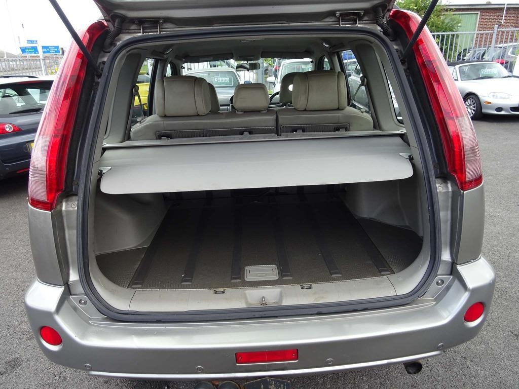 Nissan X-Trail 2.2 dCi SE 5dr 